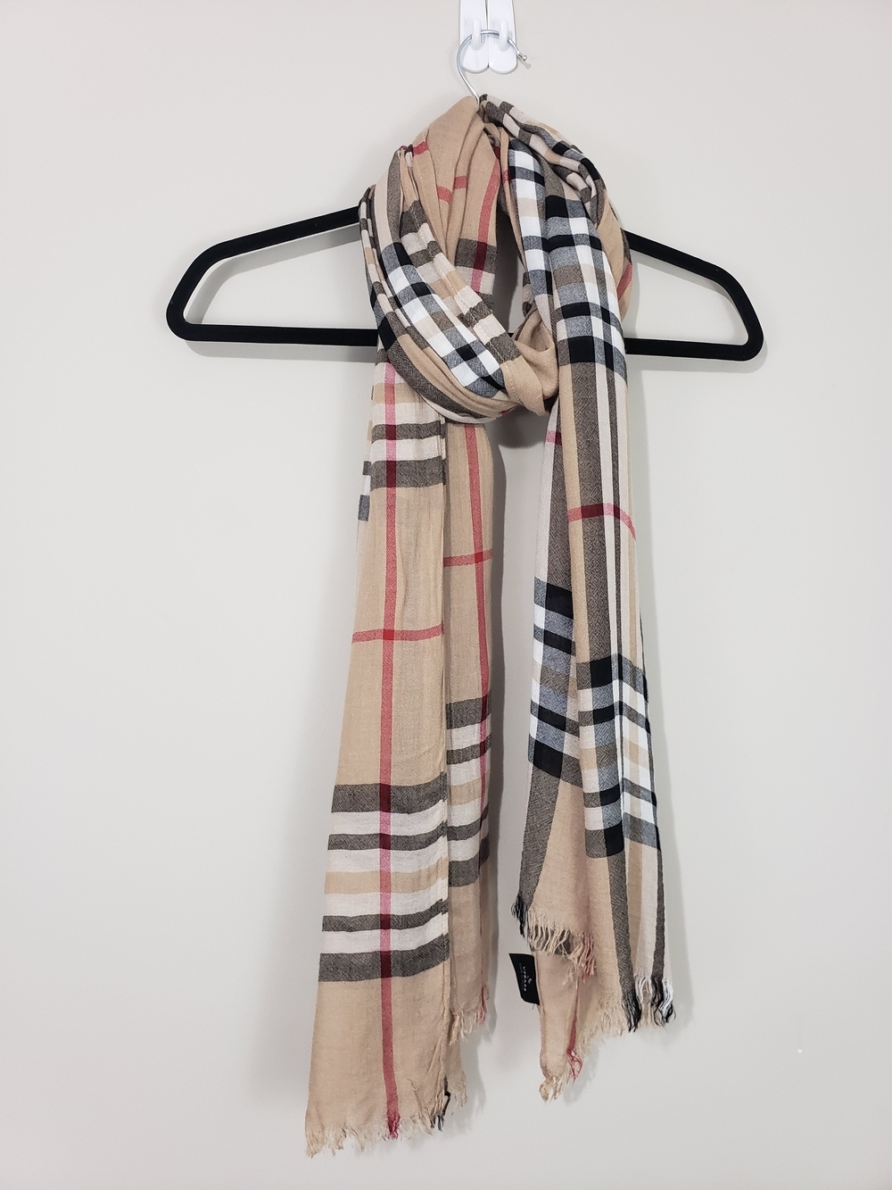 V.FRAAS Plaid Lightweight Viscose Scarf